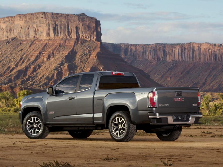  GMC Canyon All Terrain Extended Cab 2014 года  (фото 3 из 5)